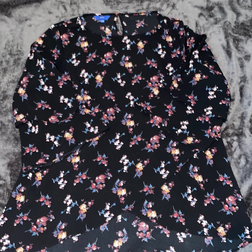 APT 9 Top Top Size XL Black w Floral Print